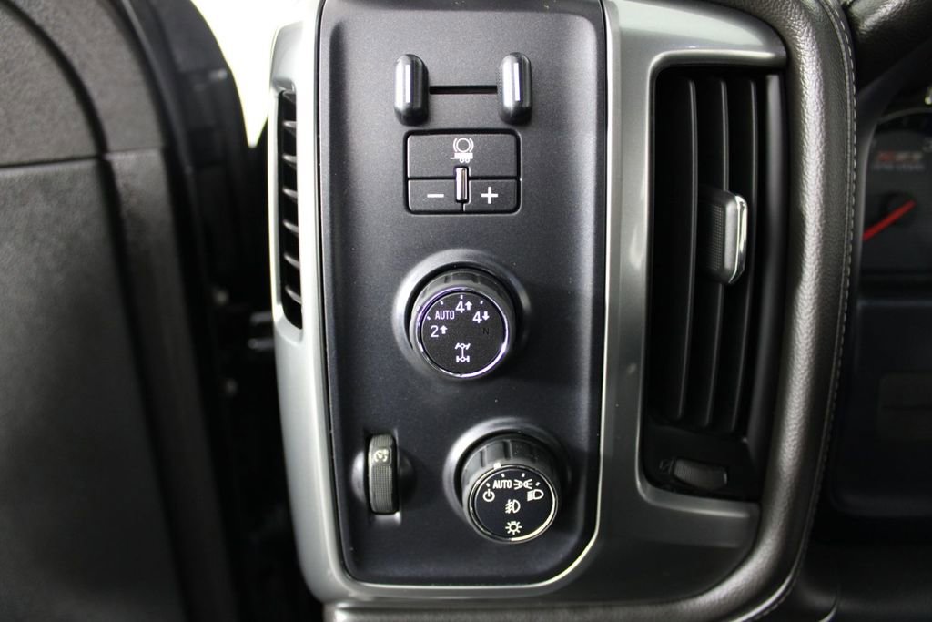 Used 2017 Chevrolet Silverado 2500 LTZ image 24