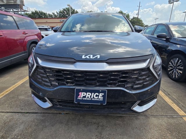 Used 2025 Kia Sportage LX image 2