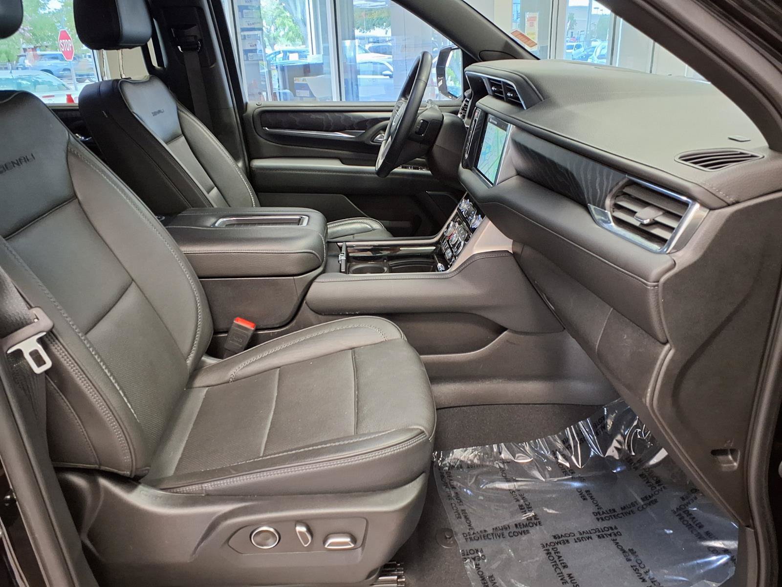 Used 2024 GMC Yukon Denali RWD image 11