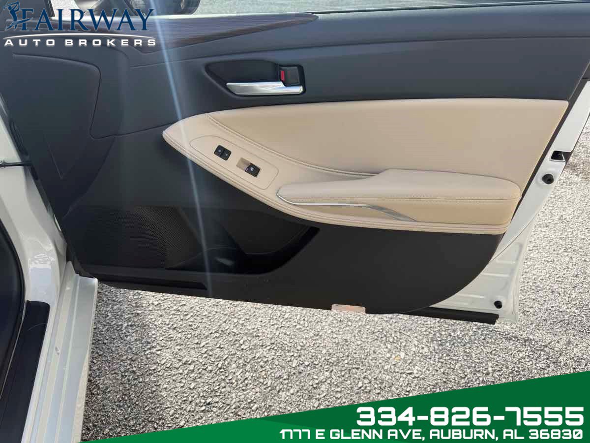 Used 2022 Toyota Avalon XLE image 21
