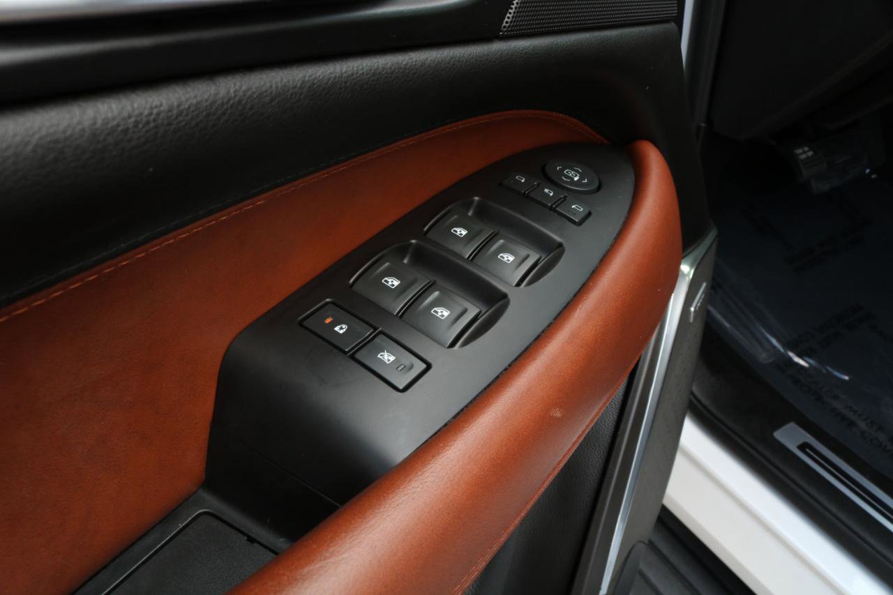 Used 2018 Cadillac Escalade ESV Luxury AWD/4WD image 22
