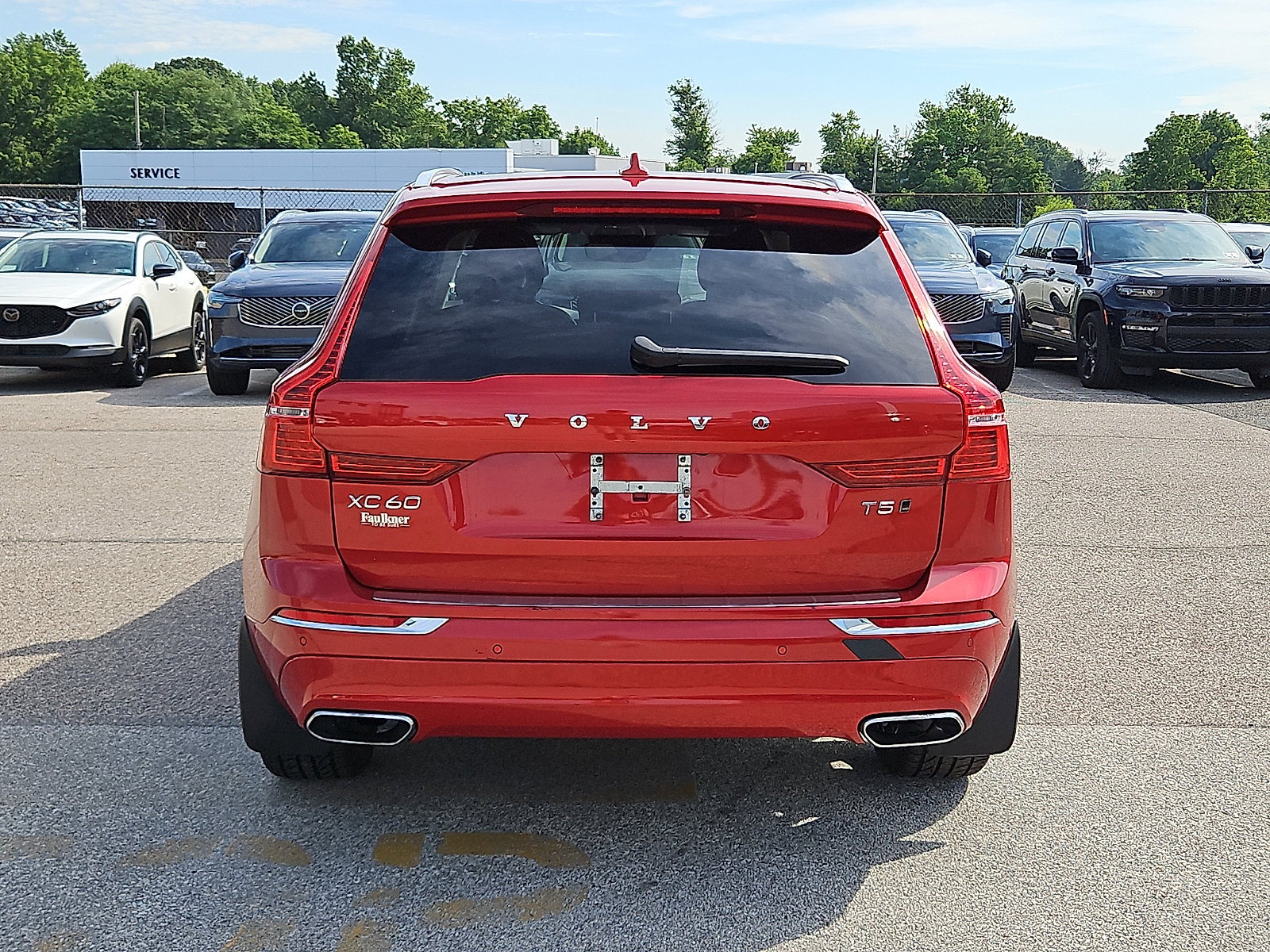 Used 2018 Volvo XC60 T5 Inscription w/ Vision Package AWD/4WD image 5