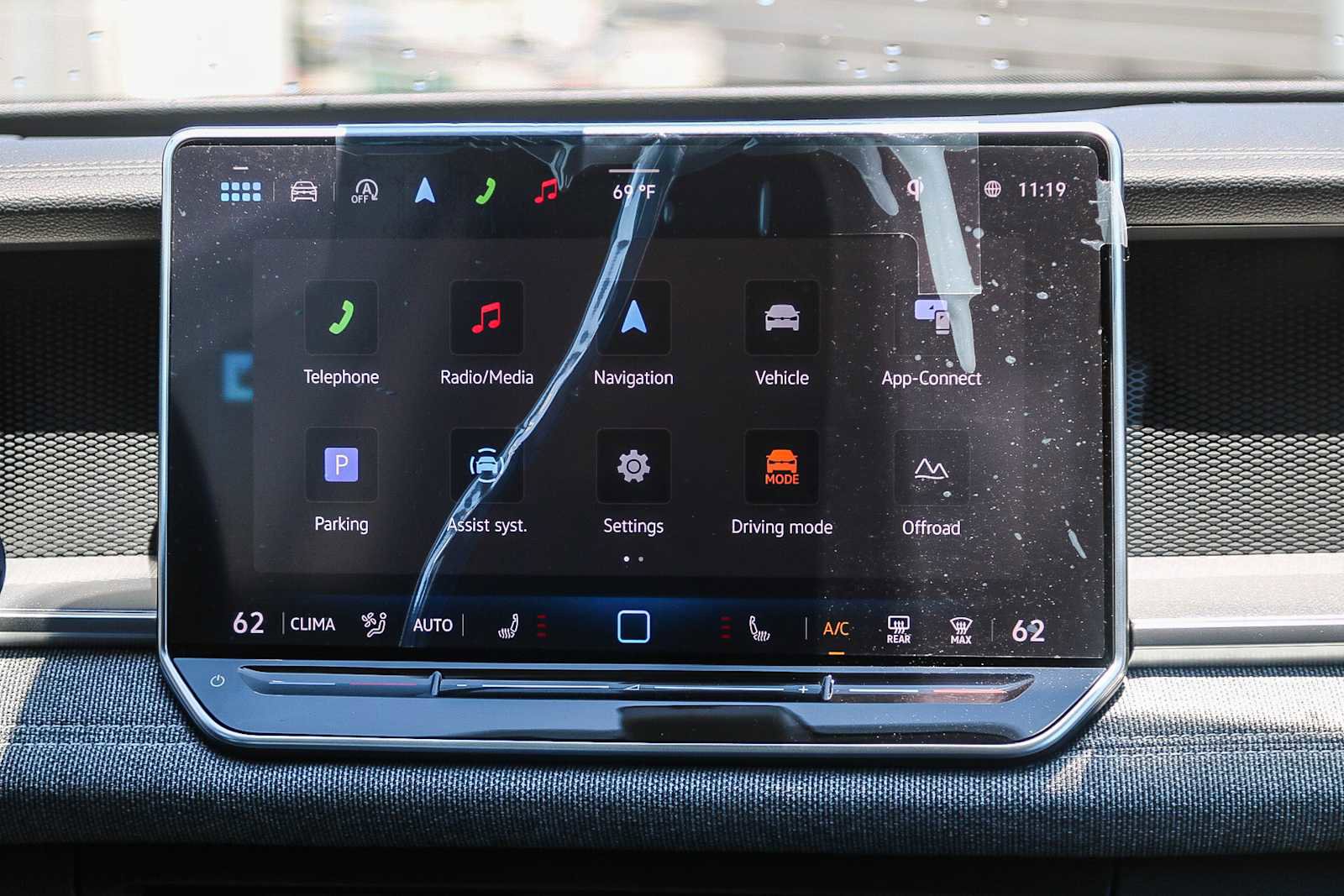 New 2025 Volkswagen Tiguan S w/ 18" Wheel Package image 15