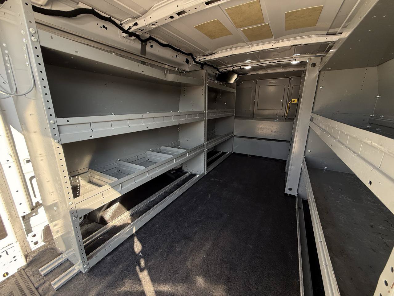 Used 2019 Ford Transit 250 148 Low Roof RWD image 31