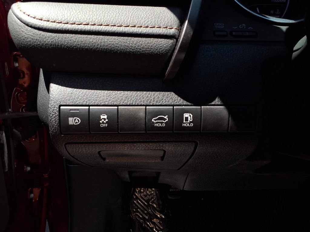 Certified 2019 Toyota Camry LE w/ Carpet Mat Package FWD image 16