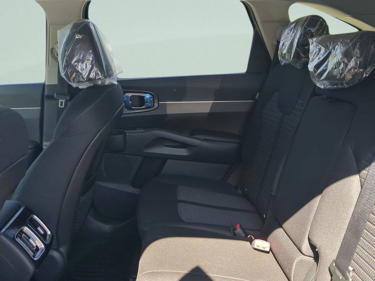 New 2026 Kia Sorento LX image 13