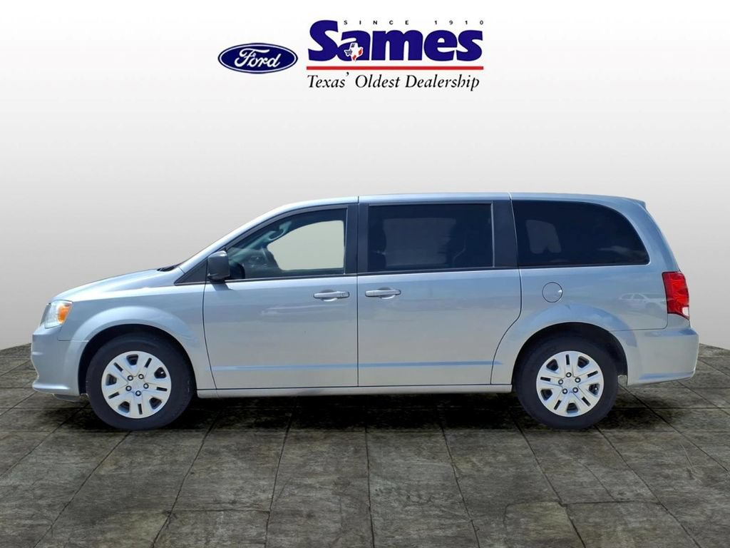 Used 2018 Dodge Grand Caravan SE w/ UConnect Hands-Free Group FWD image 6