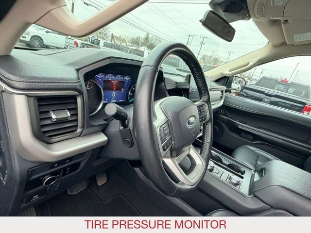 Used 2024 Ford Expedition Max XLT image 19