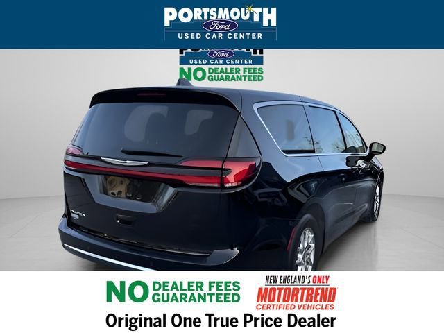 Used 2024 Chrysler Pacifica Touring-L image 31