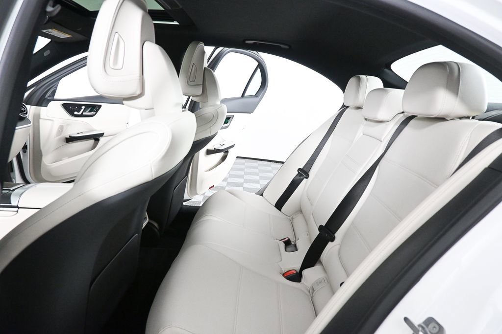 Used 2025 Mercedes-Benz C 300 Sedan image 22