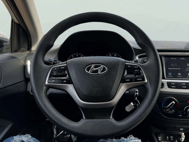 Used 2022 Hyundai Accent SEL image 25