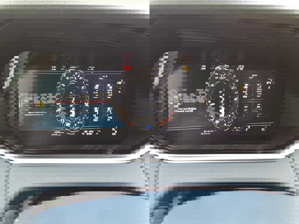 Used 2020 Land Rover Range Rover Evoque SE image 11