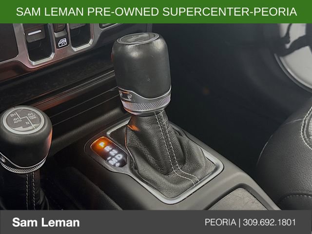 Used 2022 Jeep Wrangler Unlimited Sahara w/ Cold Weather Group image 17