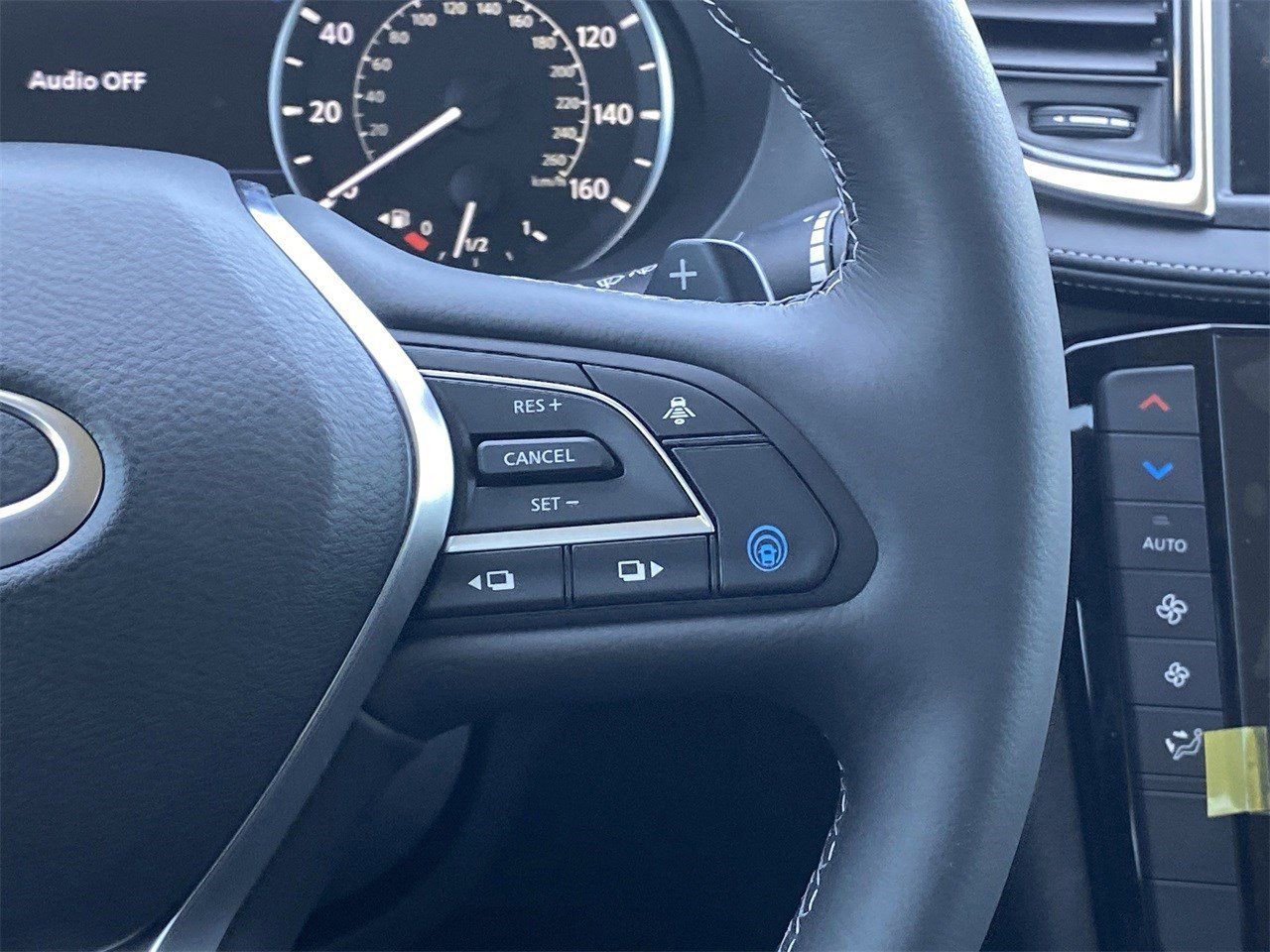 New 2025 INFINITI QX50 Pure image 15