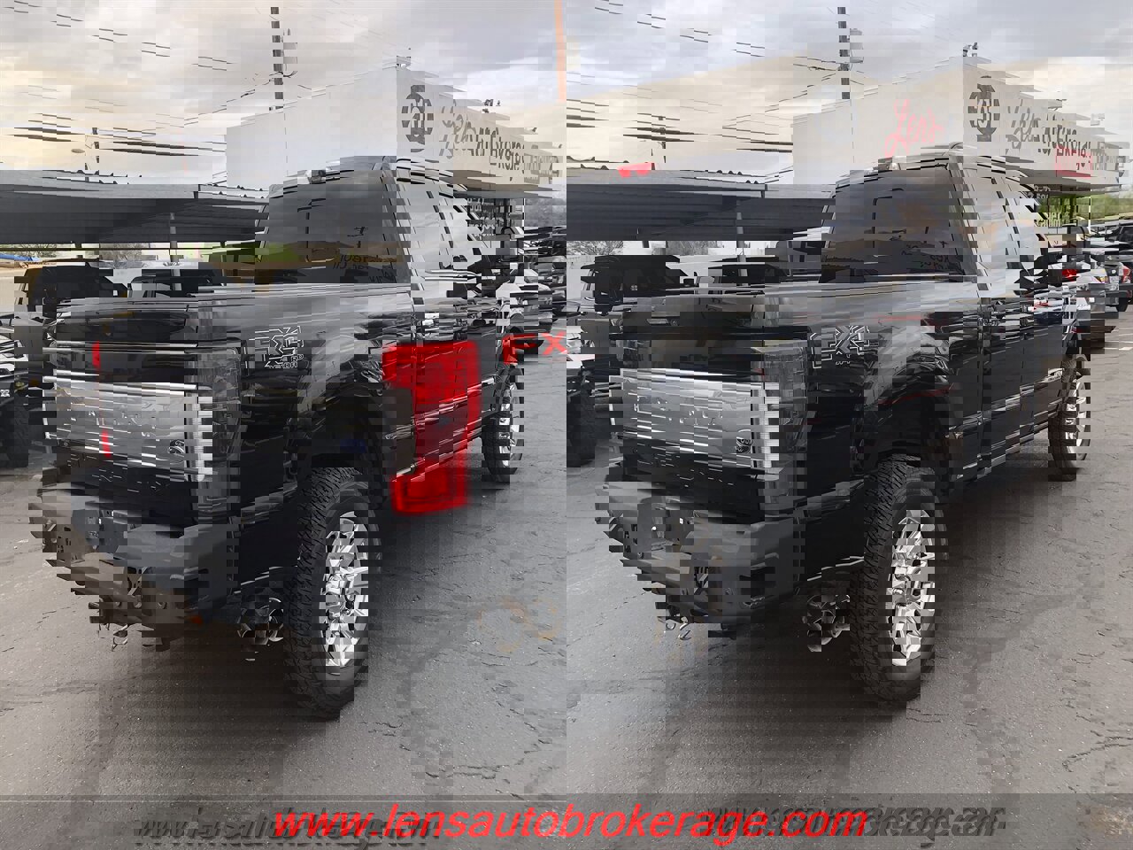 Used 2017 Ford F250 Platinum w/ FX4 Off-Road Package image 8