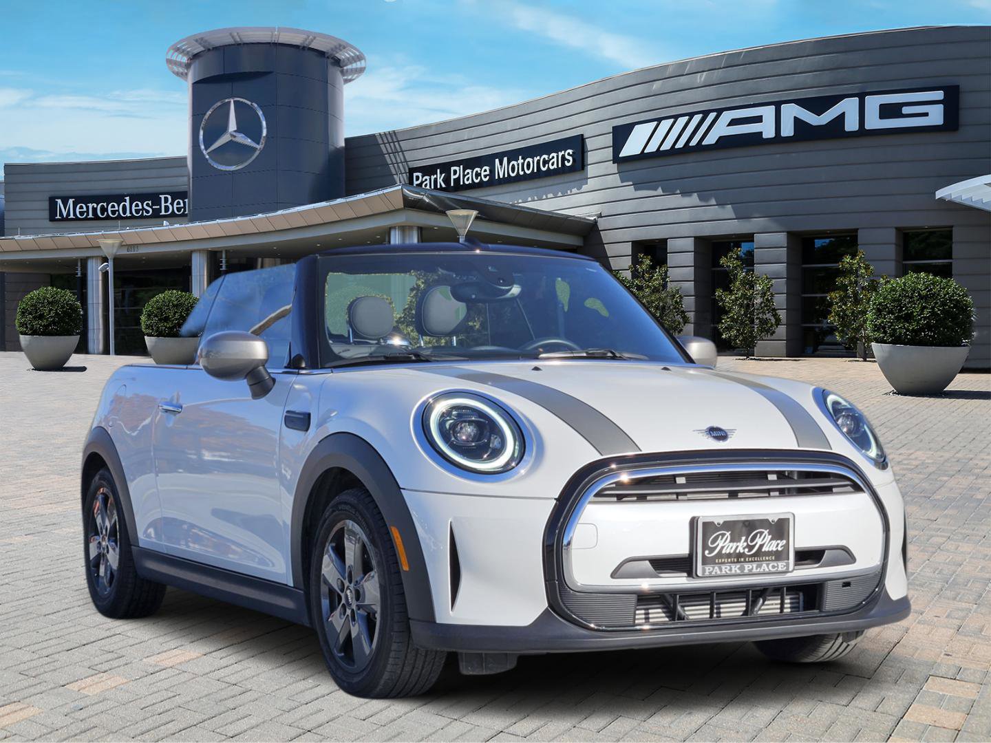 Used 2024 MINI Cooper Signature image 2