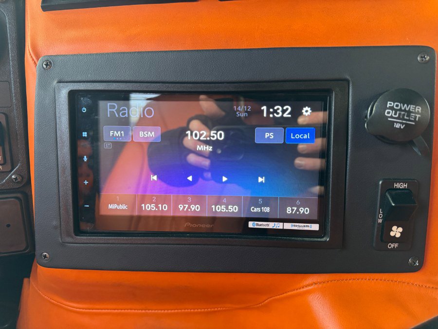 Used 2002 HUMMER H1 4-Door Open Top image 22