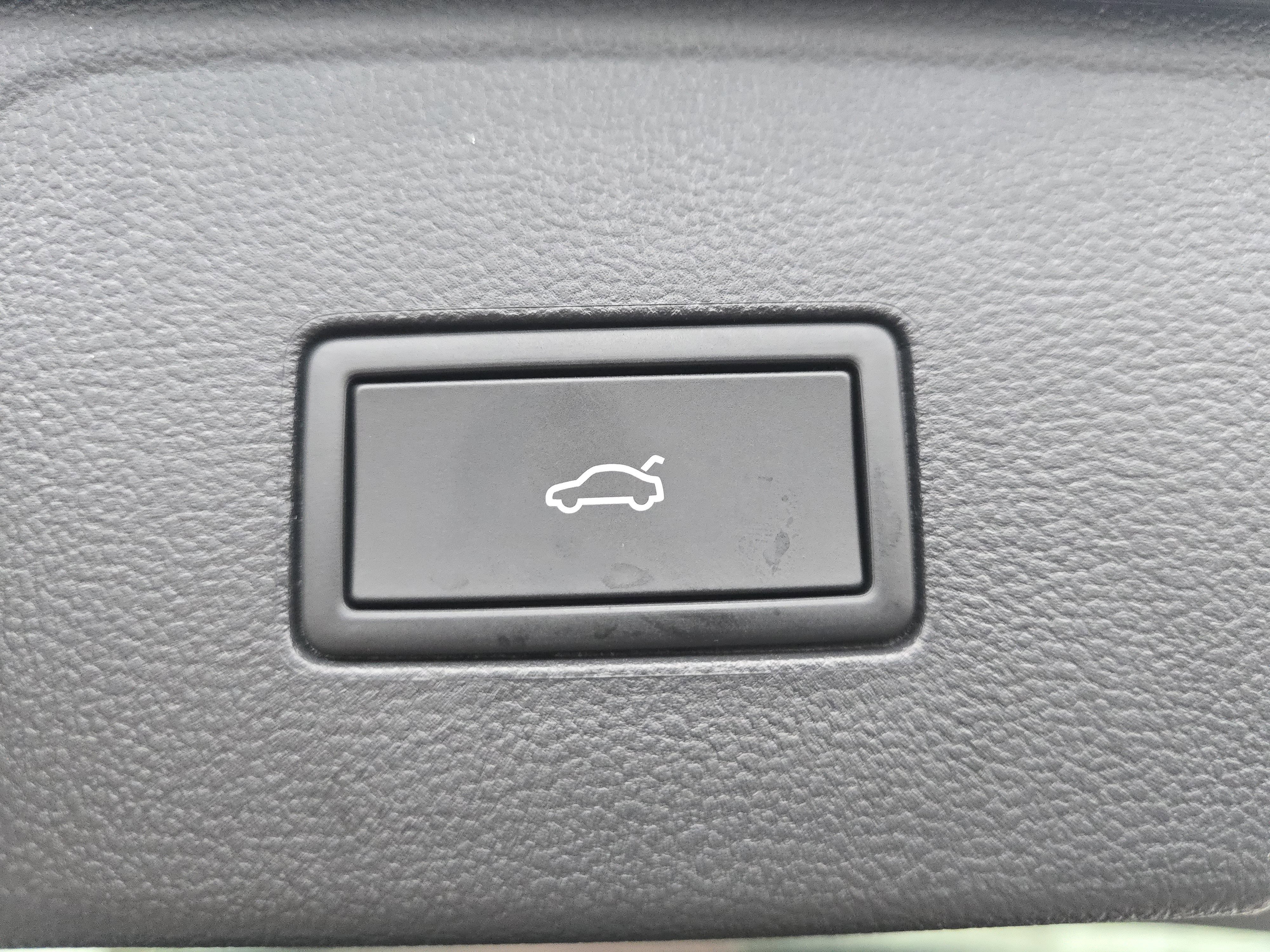 New 2026 Volkswagen Atlas Peak Edition image 26