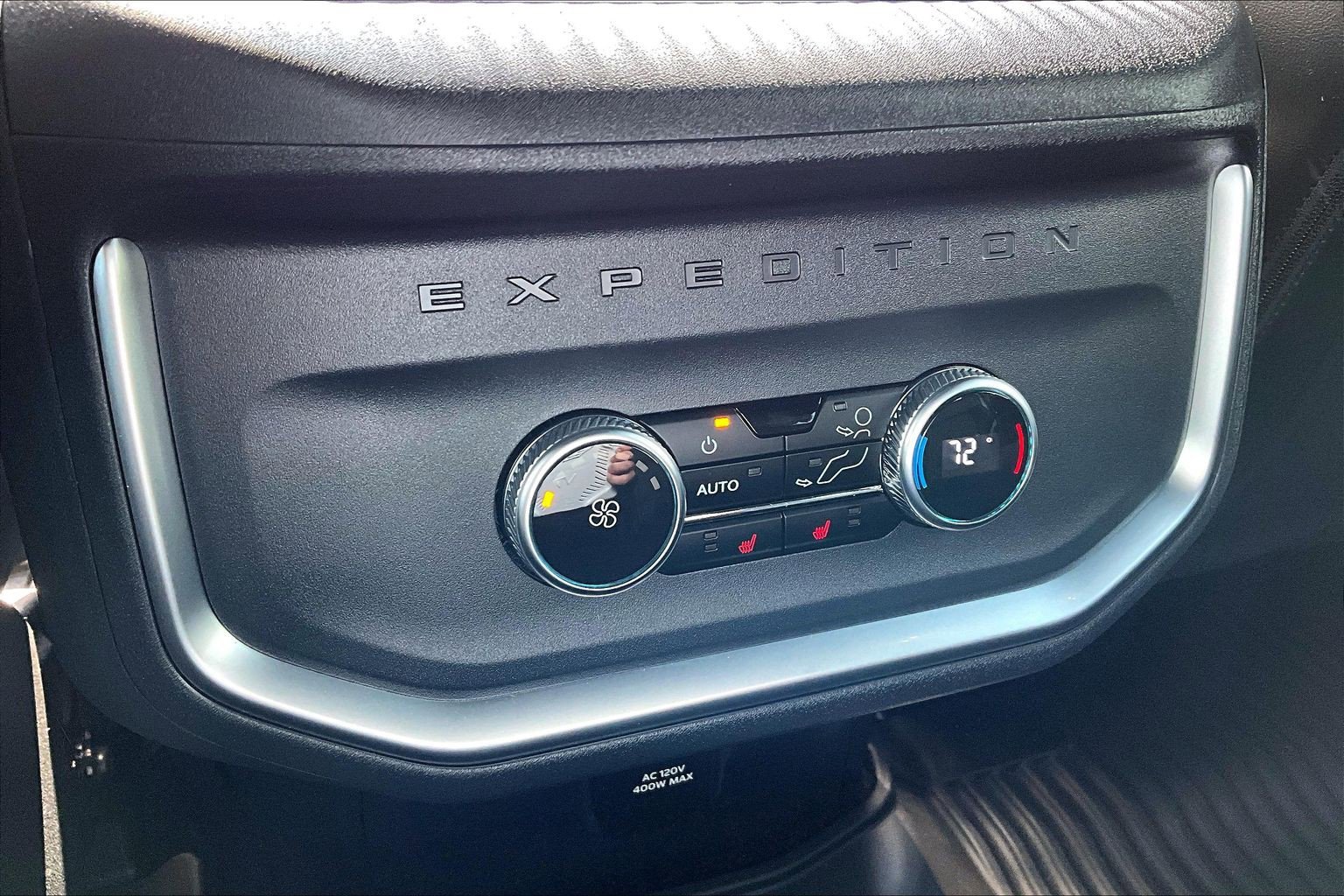 Used 2025 Ford Expedition Tremor AWD/4WD image 36