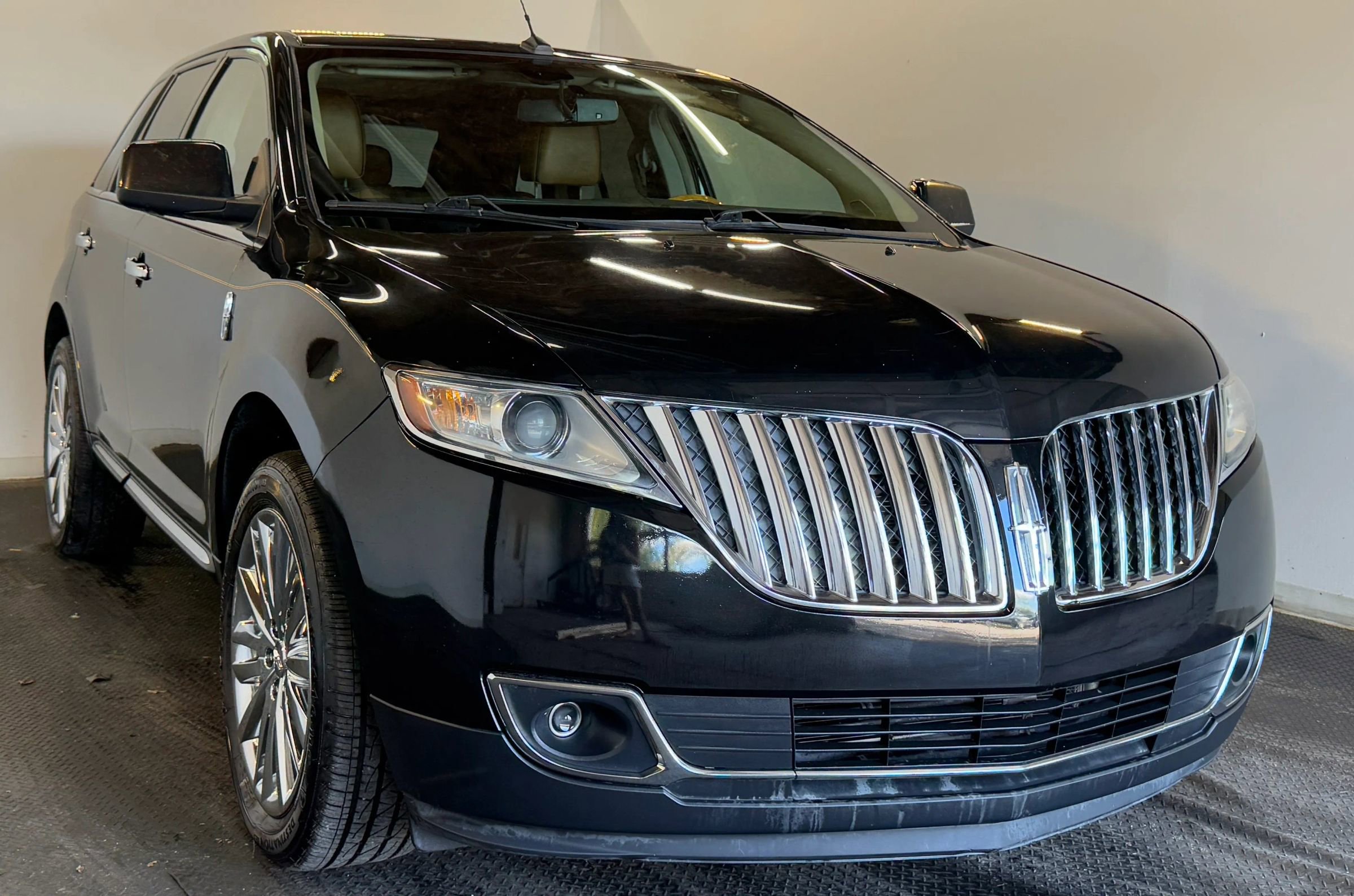 Used 2011 Lincoln MKX 2WD w/ 102A Rapid Spec Order Code image 4