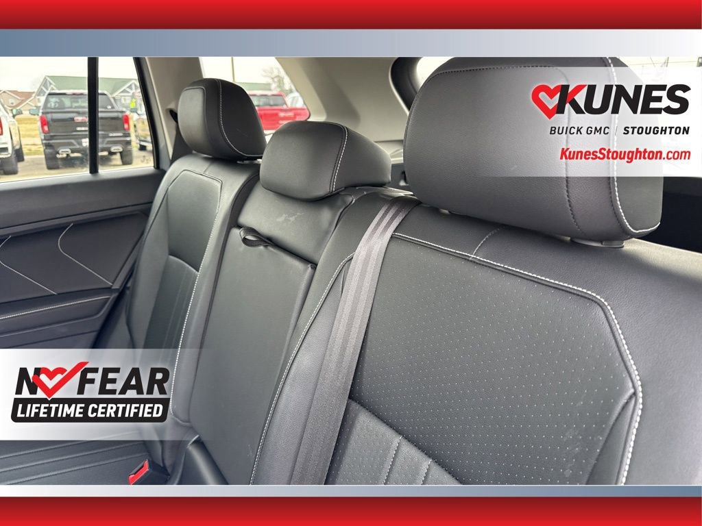 Used 2022 Volkswagen Tiguan SE w/ Panoramic Sunroof Package image 42