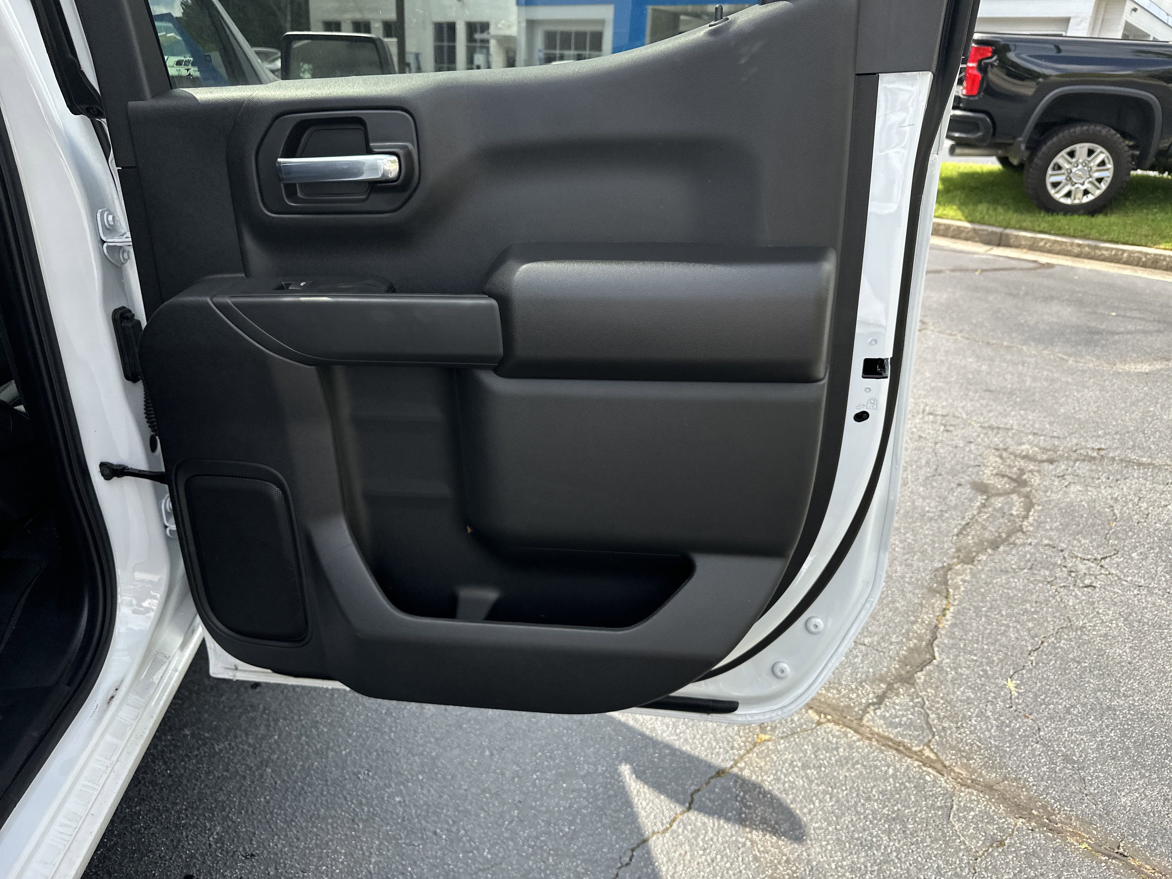 New 2025 Chevrolet Silverado 1500 Custom image 15