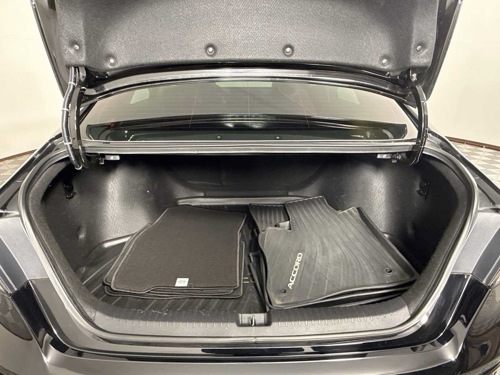 Used 2023 Honda Accord EX-L image 23