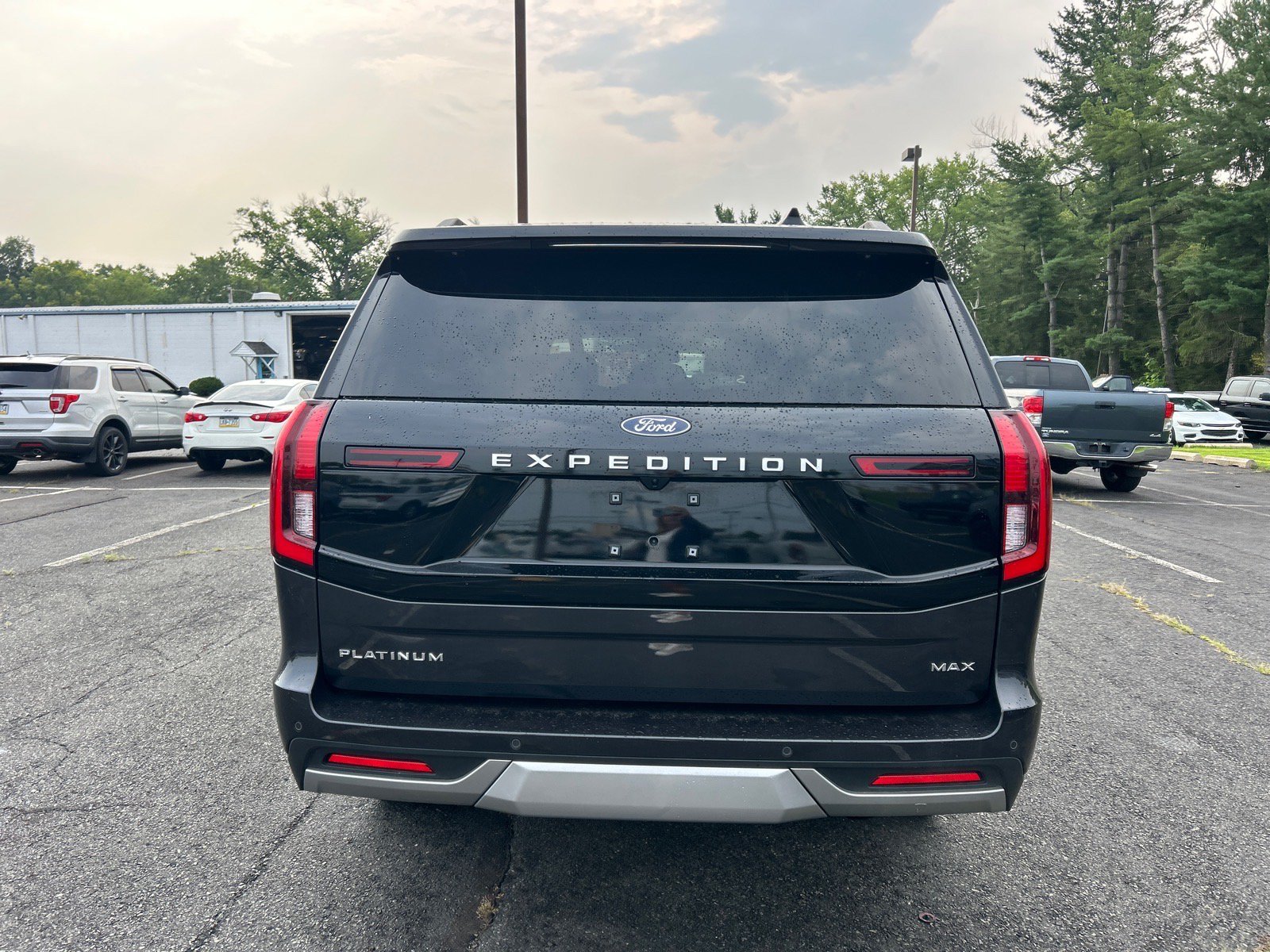 Used 2025 Ford Expedition Max Platinum w/ Driver's Package AWD/4WD image 6