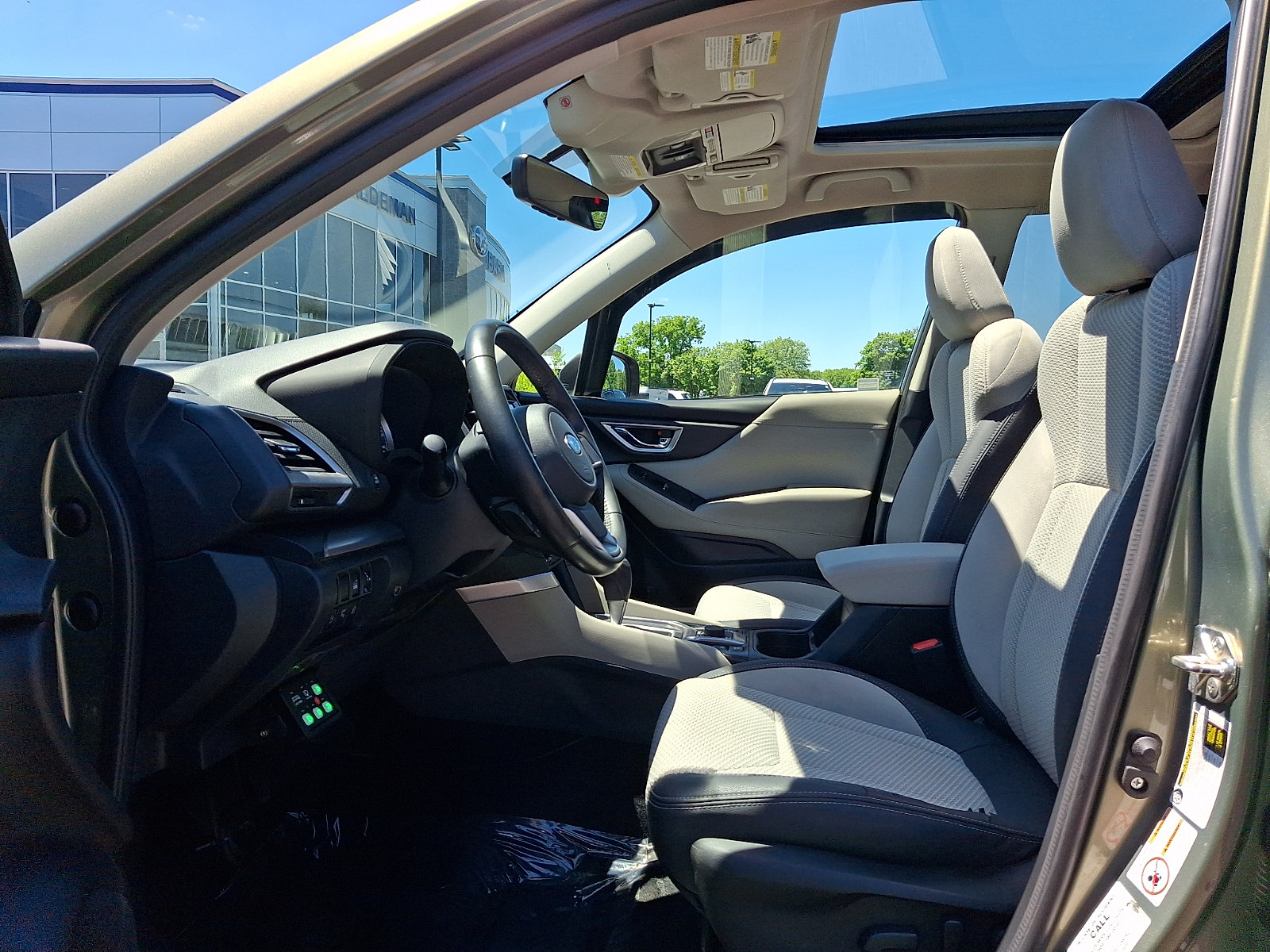 Used 2020 Subaru Forester Premium AWD/4WD image 14