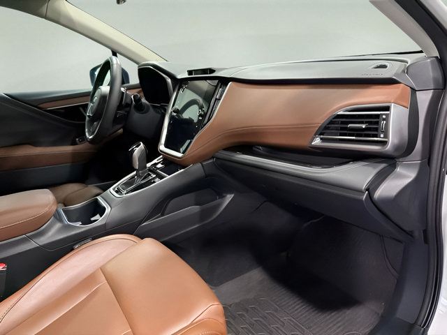 Certified 2025 Subaru Outback Touring AWD/4WD image 15