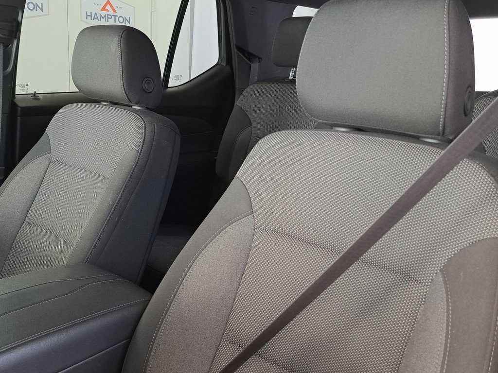 Used 2023 Chevrolet Traverse LT image 27