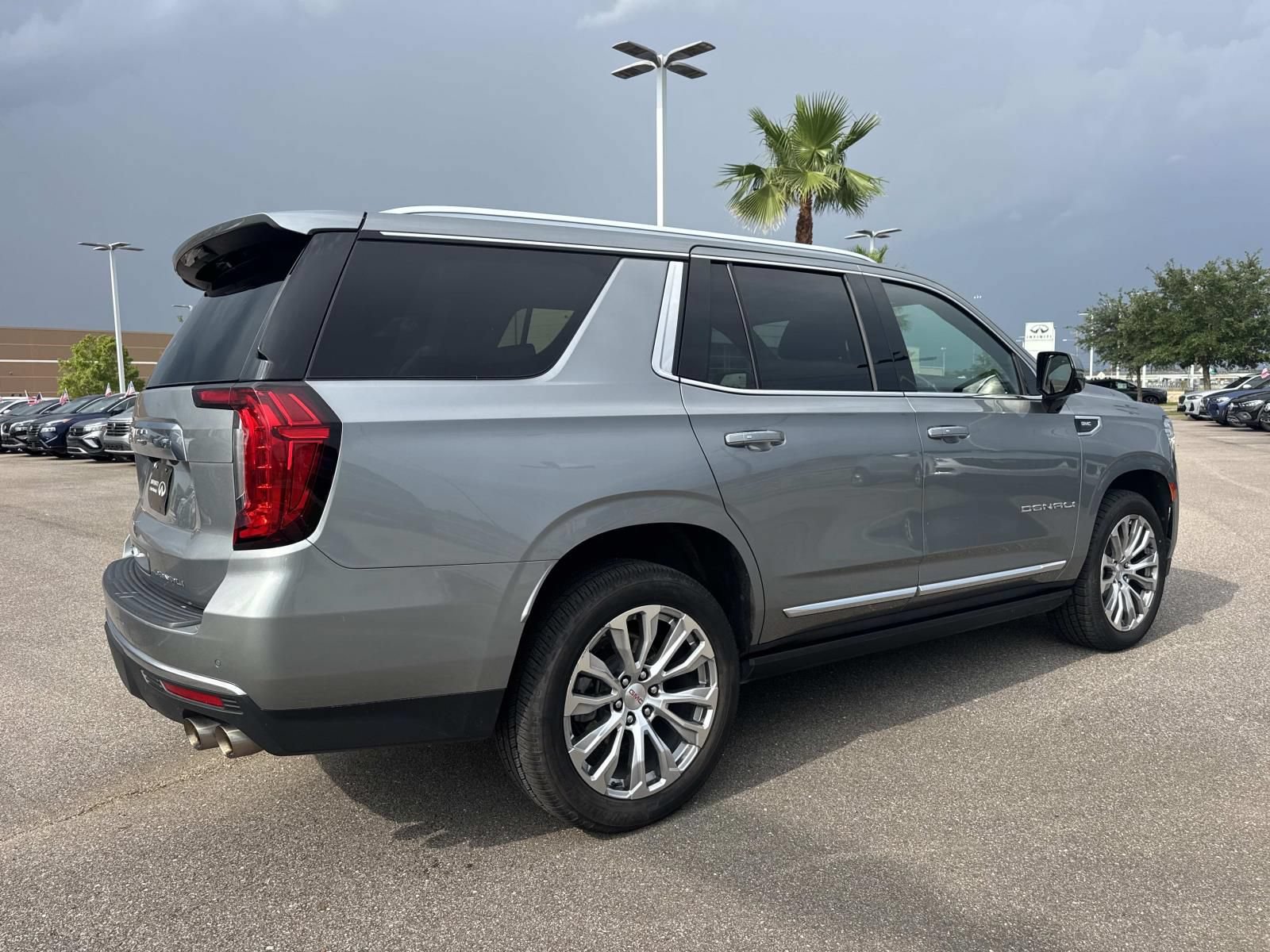 Used 2023 GMC Yukon Denali AWD/4WD image 6