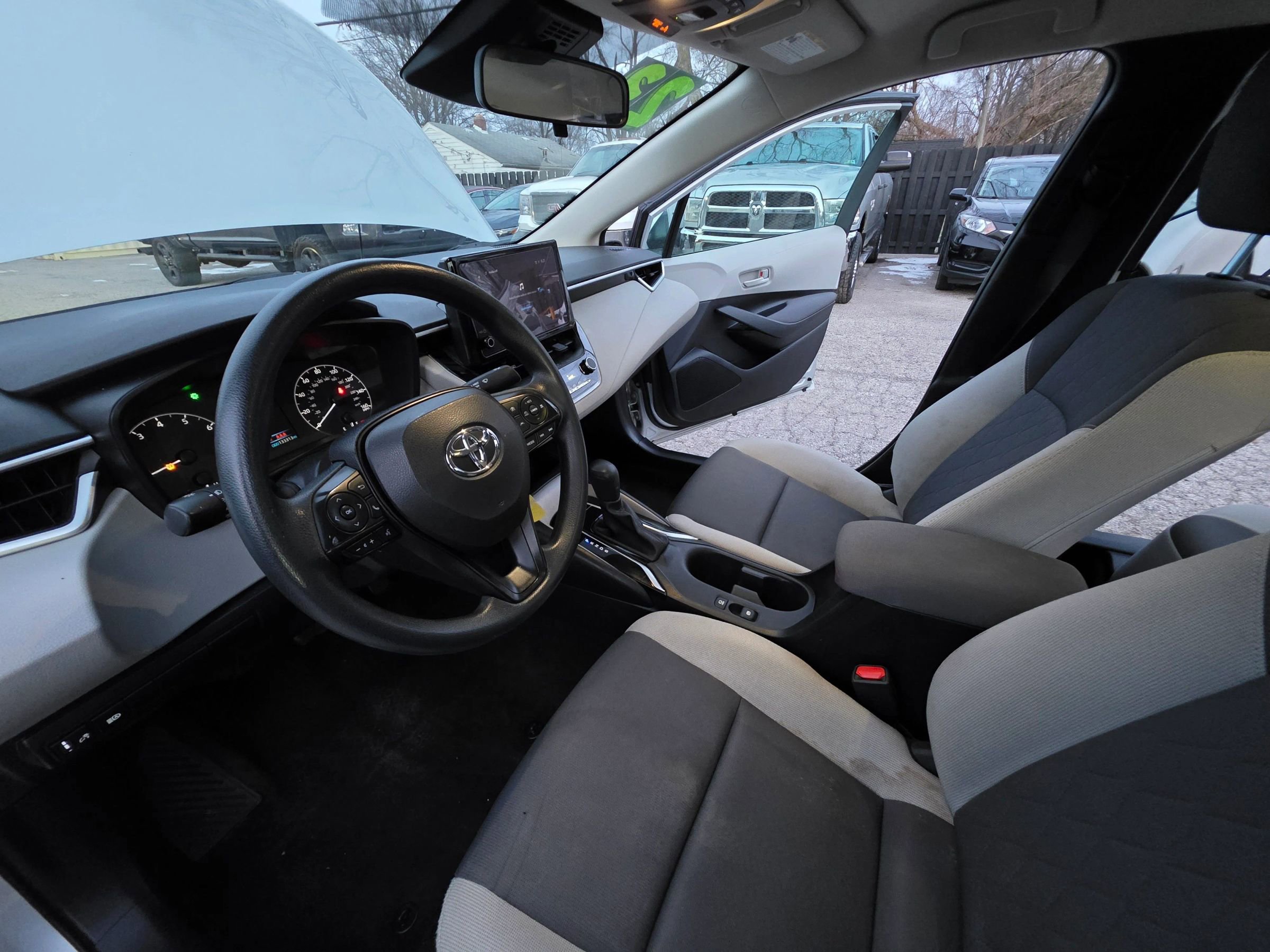 Used 2023 Toyota Corolla LE image 15