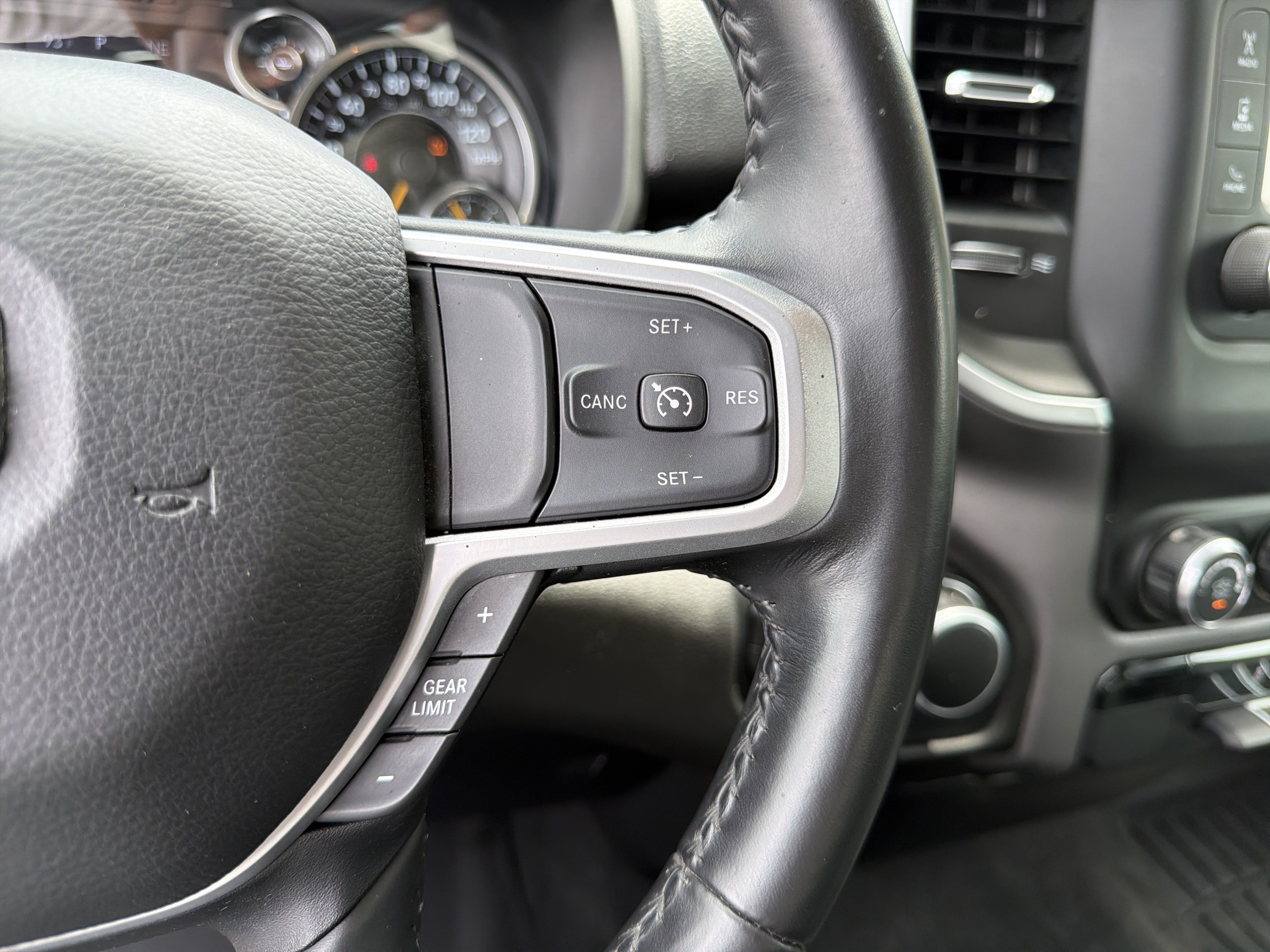 Used 2020 RAM 1500 Big Horn AWD/4WD image 25
