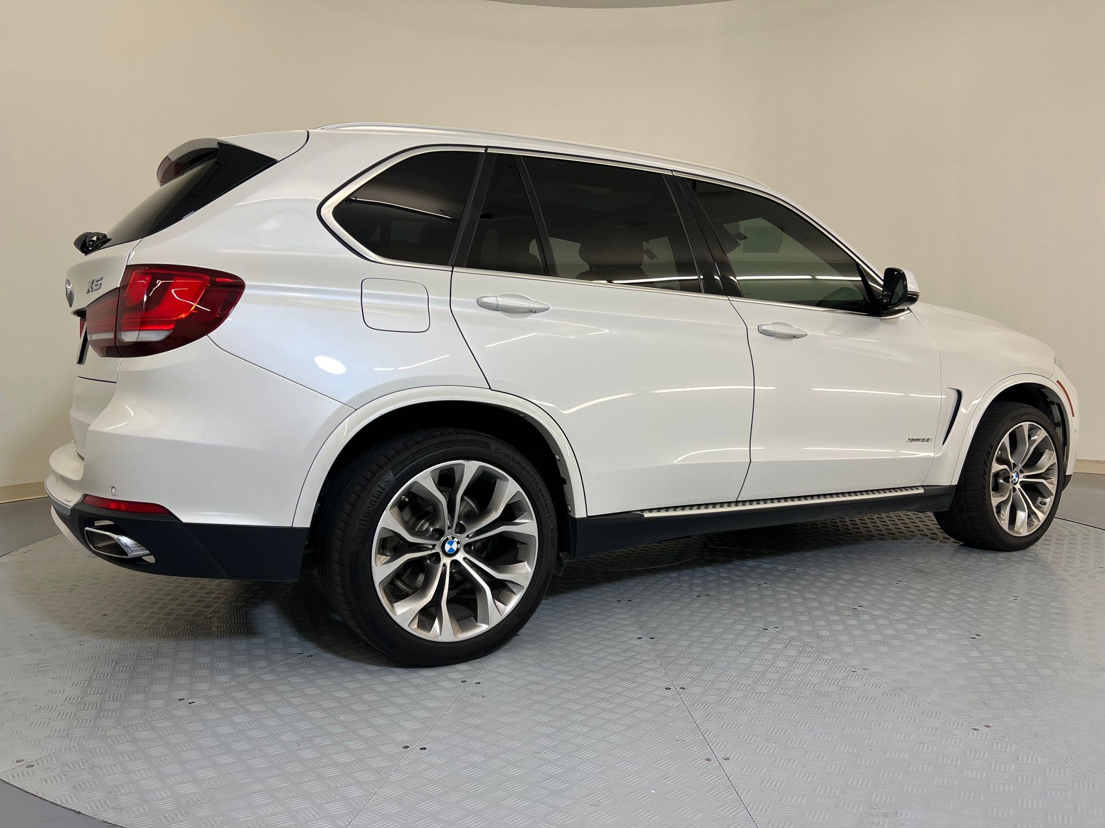 Used 2018 BMW X5 xDrive35i w/ Driving Assistance Package AWD/4WD image 9
