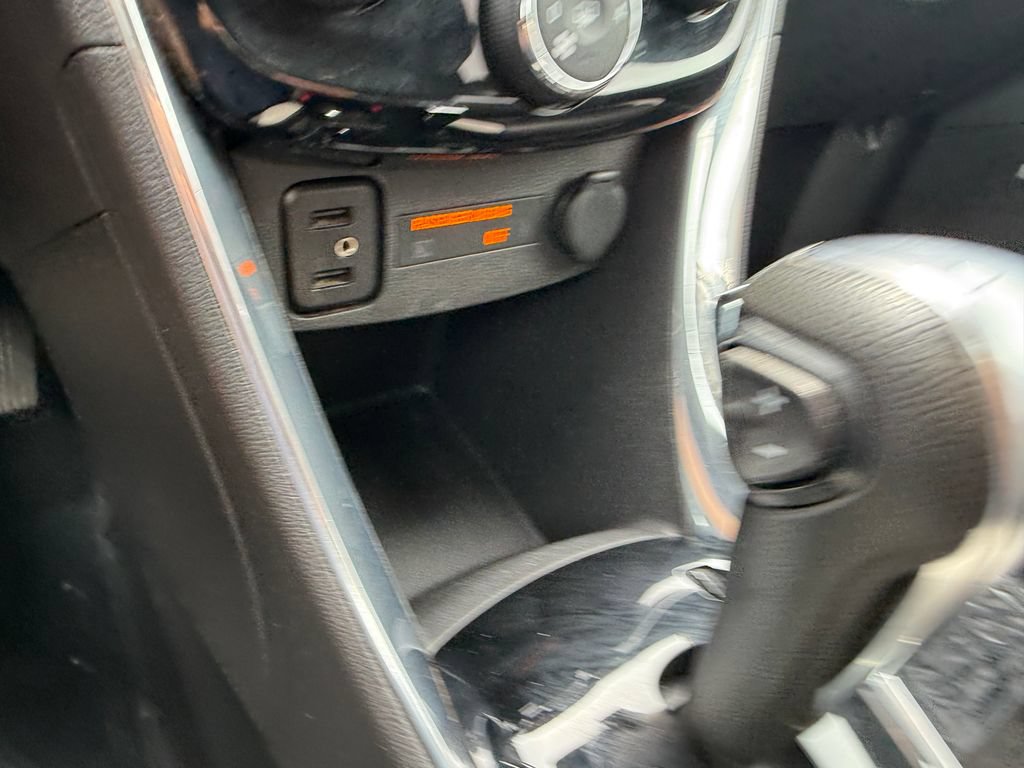 Used 2018 Chevrolet Trax Premier w/ Midnight Edition FWD image 22