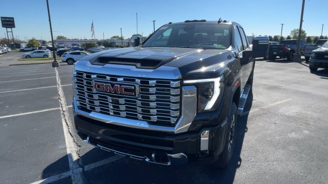 New 2026 GMC Sierra 2500 Denali w/ Technology Package AWD/4WD image 5