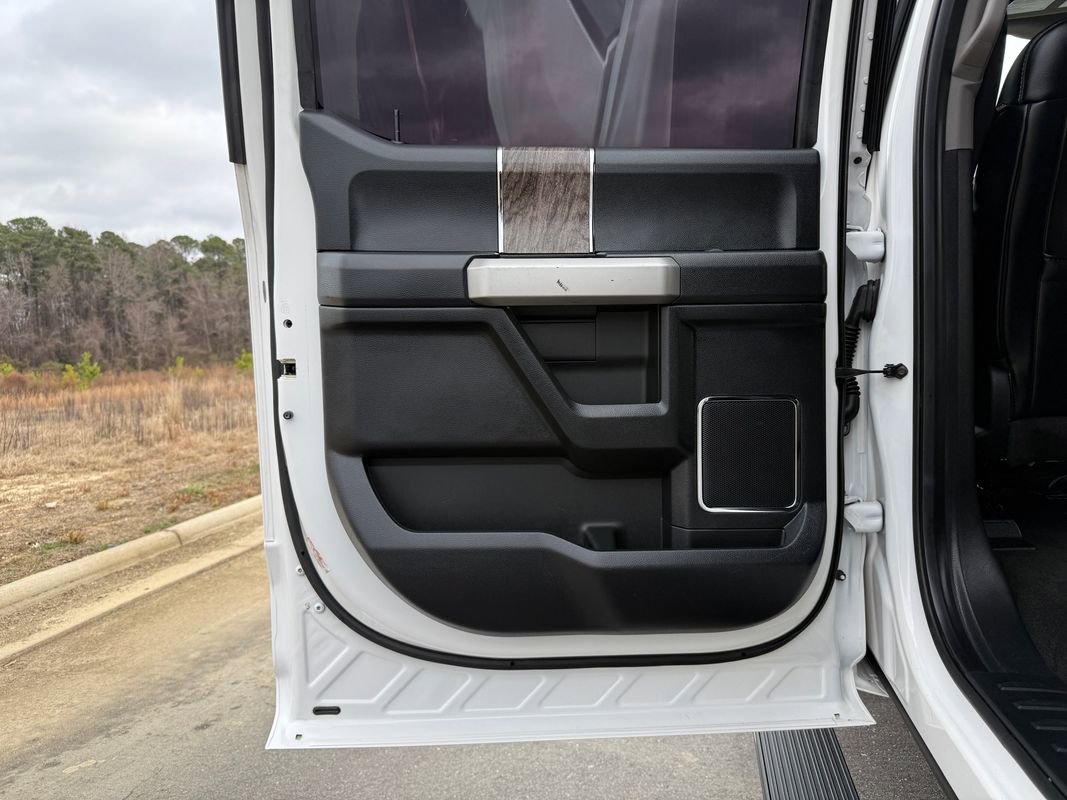 Used 2017 Ford F250 Lariat w/ Lariat Ultimate Package image 13