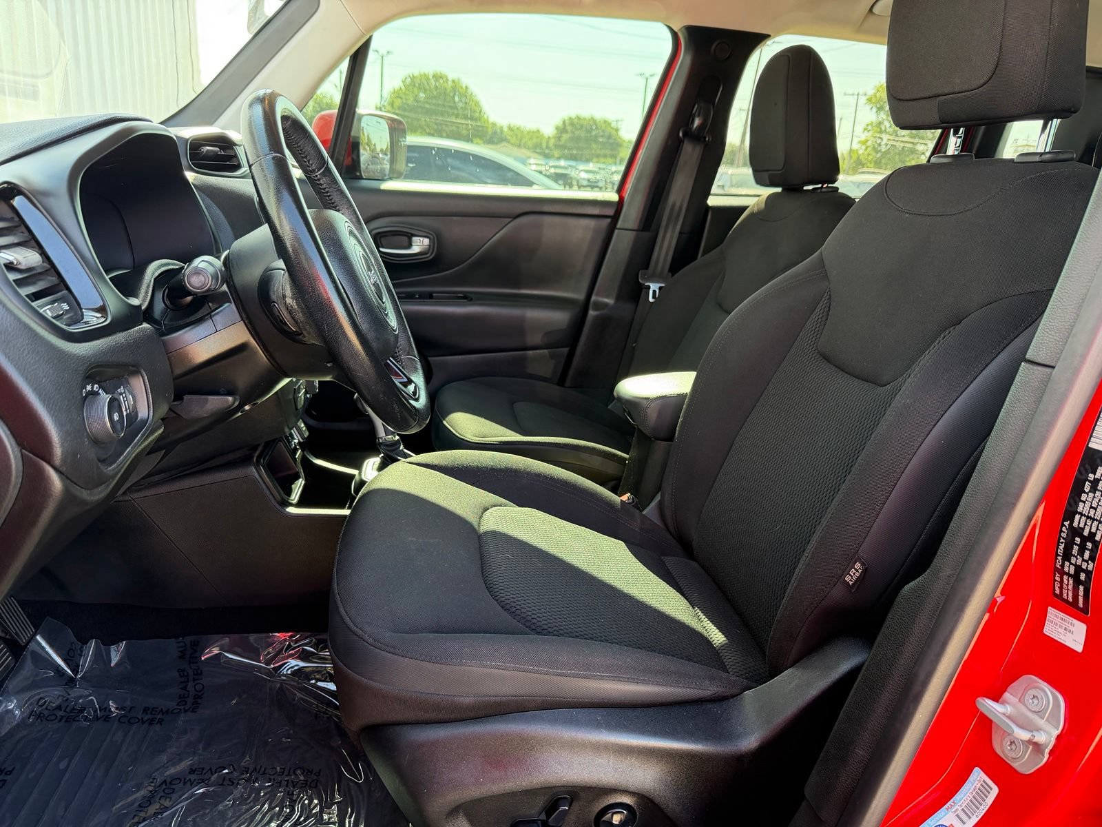 Used 2018 Jeep Renegade Altitude w/ Popular Equipment Group FWD image 22