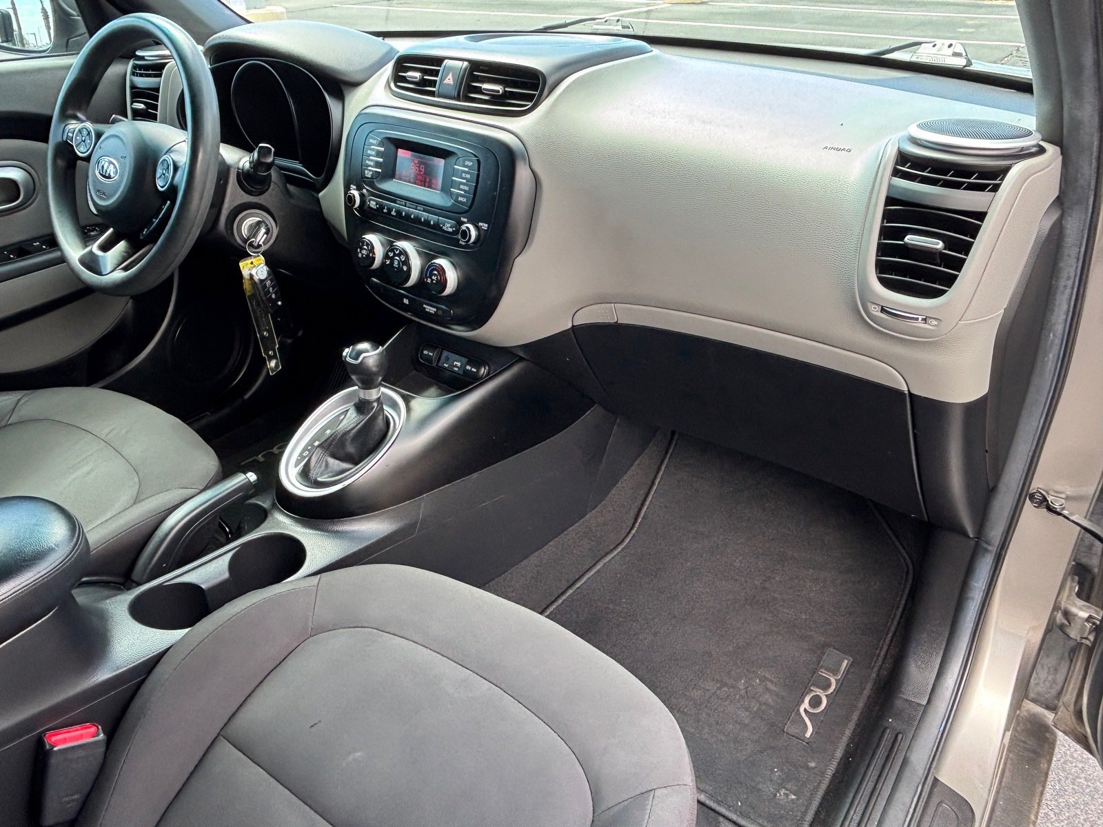 Used 2016 Kia Soul FWD image 31