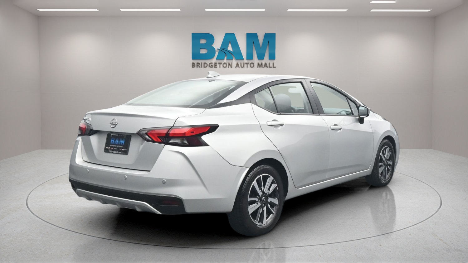 Used 2025 Nissan Versa SV FWD image 6
