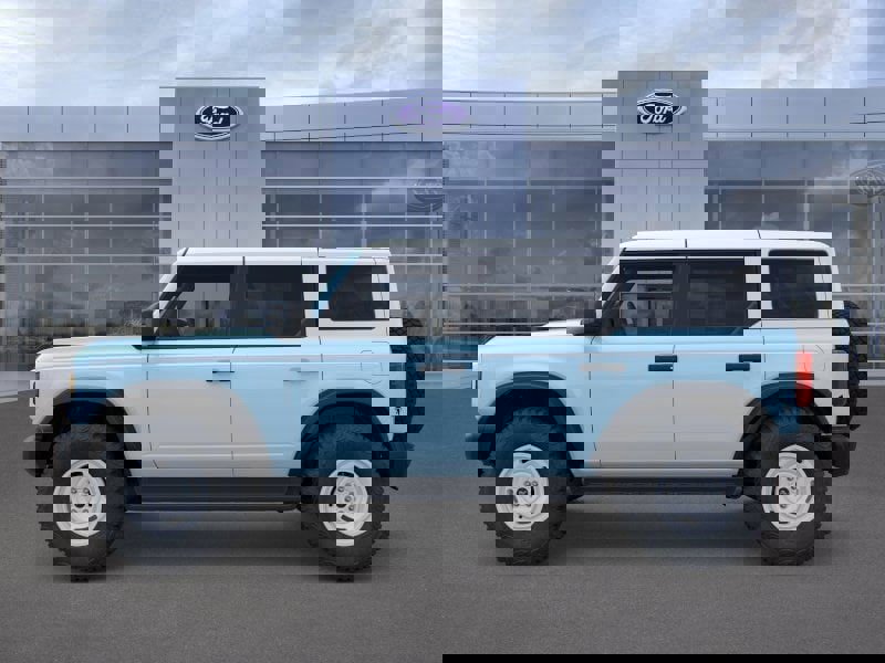 Used 2025 Ford Bronco Heritage Edition image 3