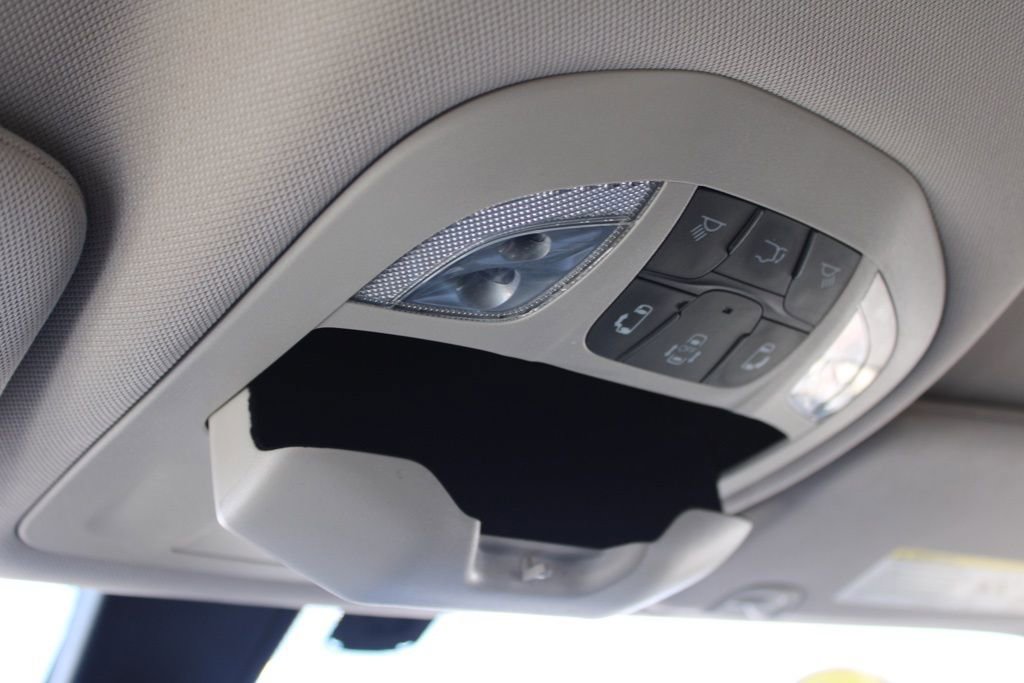 Used 2020 Chrysler Voyager Lxi image 45