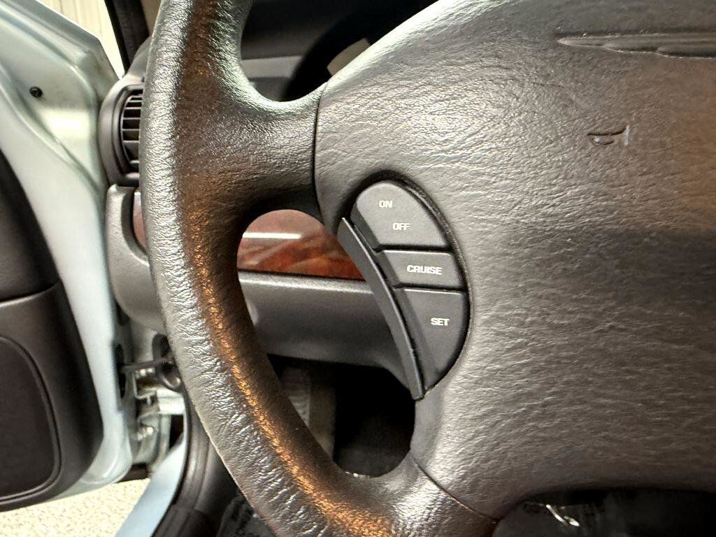 Used 2002 Chrysler Sebring LX image 16