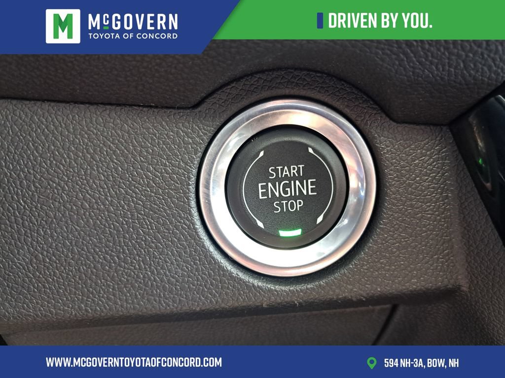 Used 2024 Chevrolet Traverse RS AWD/4WD image 30
