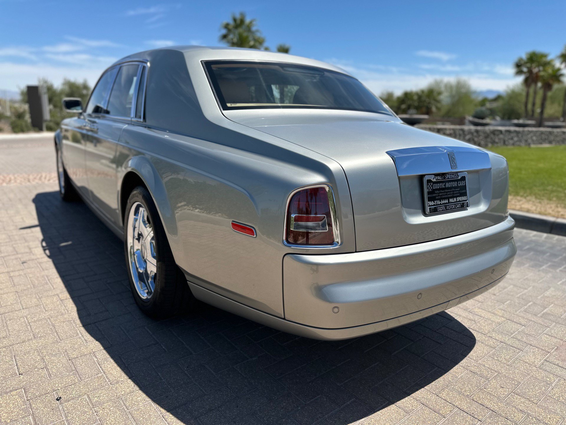 Used 2006 Rolls-Royce Phantom Sedan RWD image 19