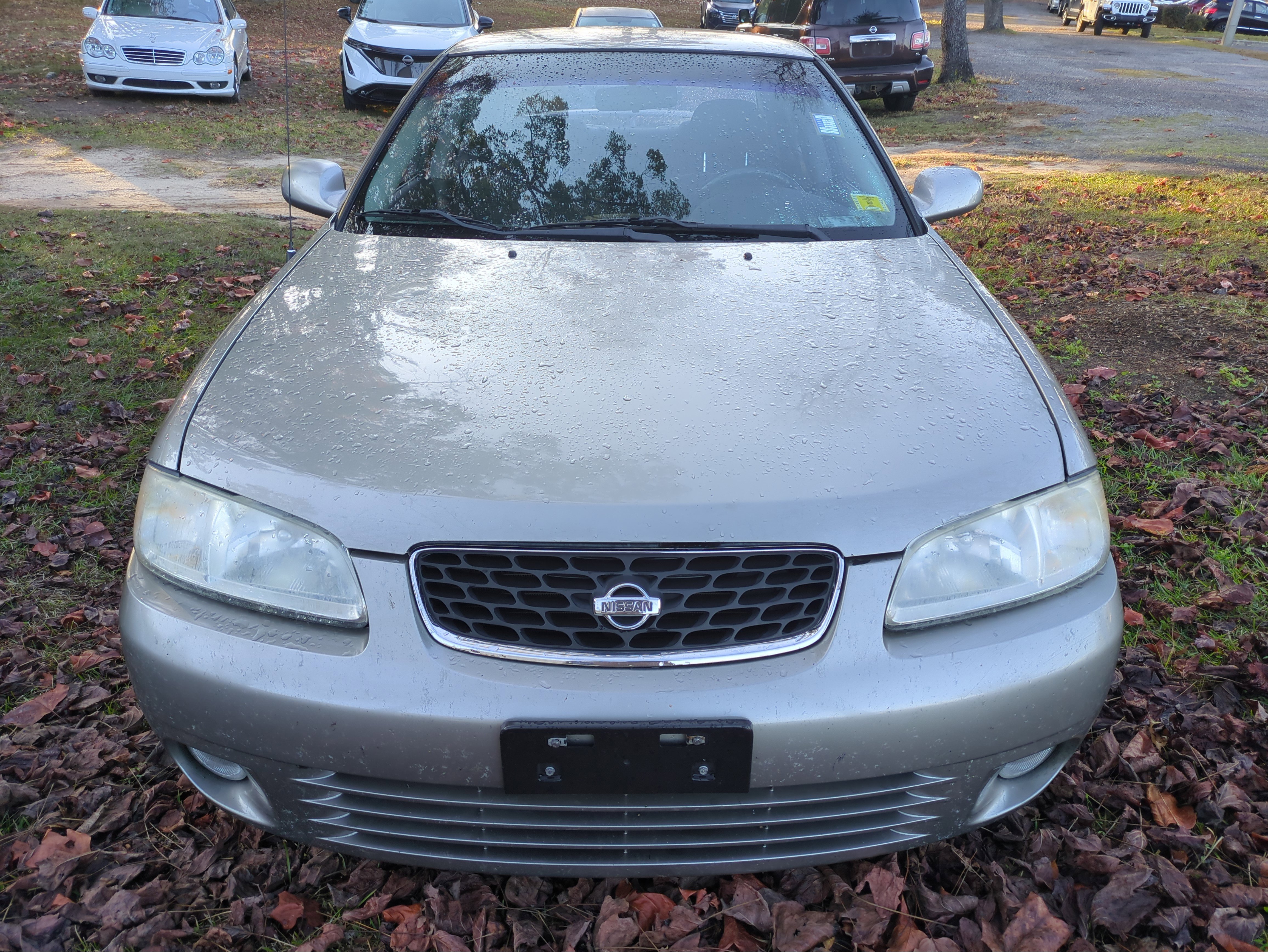 Used 2000 Nissan Sentra SE image 2