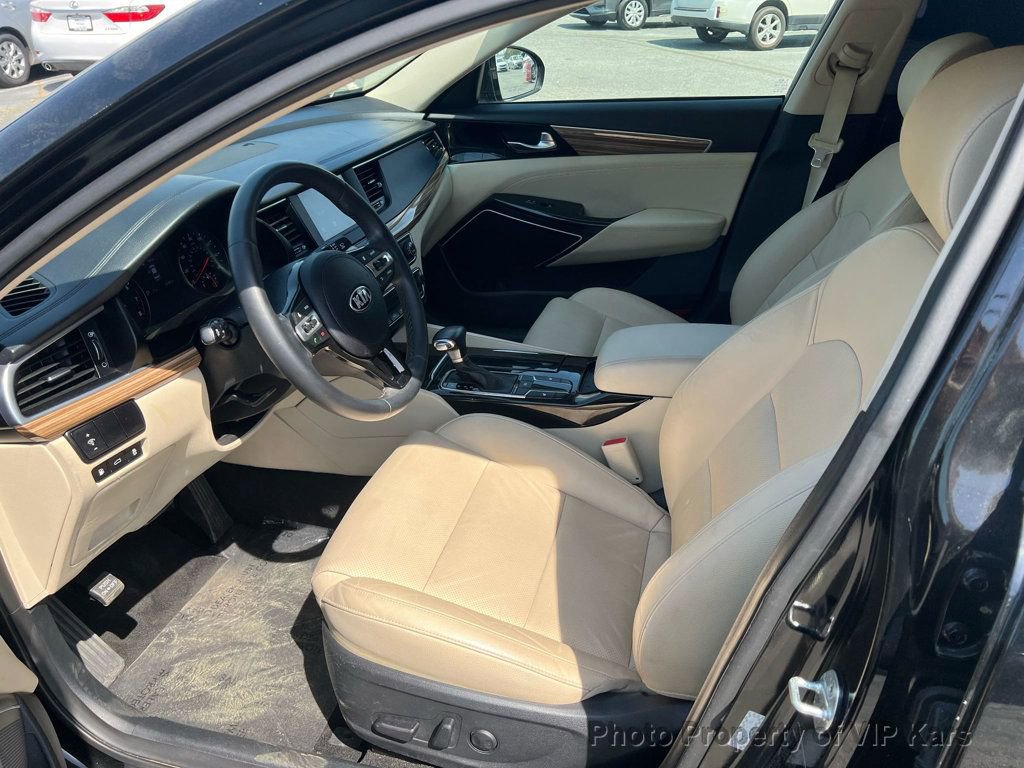 Used 2017 Kia Cadenza Premium image 13