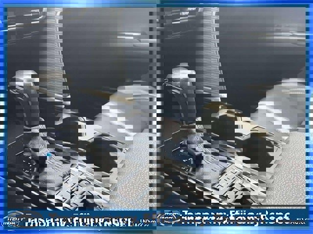 Used 2025 Toyota Camry SE image 30