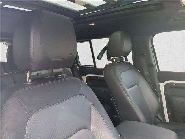 Used 2024 Land Rover Defender 130 X-Dynamic SE AWD/4WD image 23